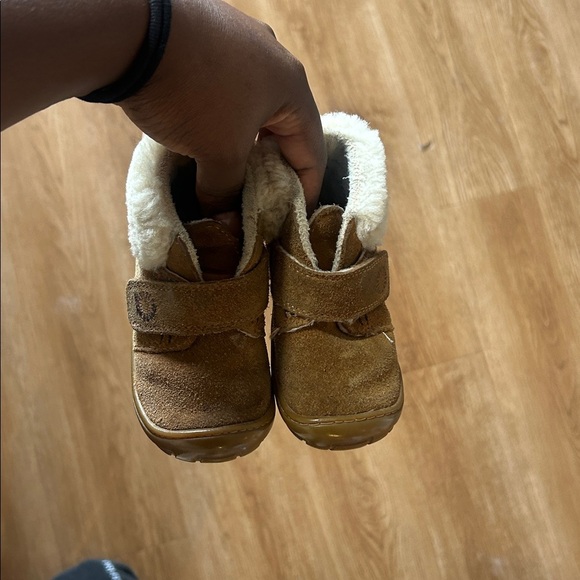 UGG Keelan Boots Size 4/5 - Picture 4 of 5